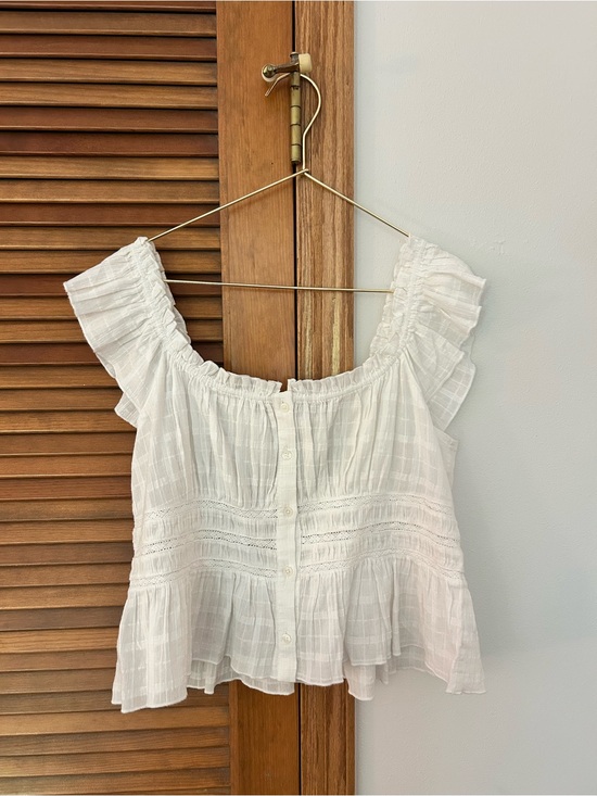 American Eagle Outfitters Tops - NWT American Eagle Women’s White Ruffled Button-Front Top